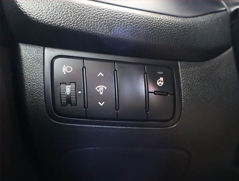 Kia Ceed (2018) 1.4 CVVT, Tempomat - fotka 17 z 21