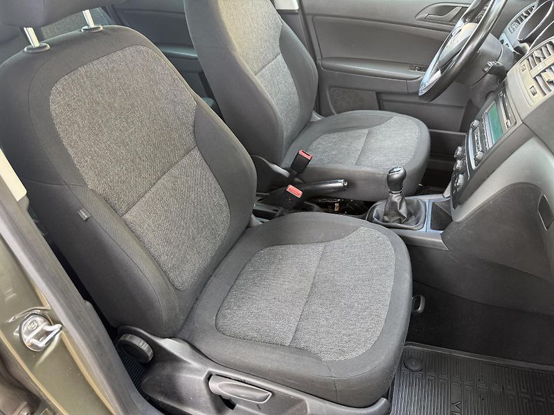 Škoda Yeti 1,2TSI 77kW AC TAŽNÉ - fotka 13 z 20
