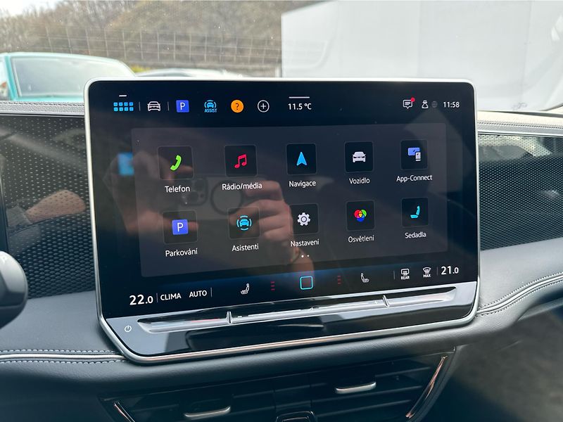 Volkswagen Passat Business 1.5 eTSI 110 kW DSG V - fotka 23 z 24