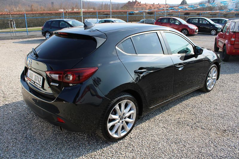 Mazda 3 (2015) 2,0i KLIMA NAVI XENON TEMPOMAT - fotka 7 z 16