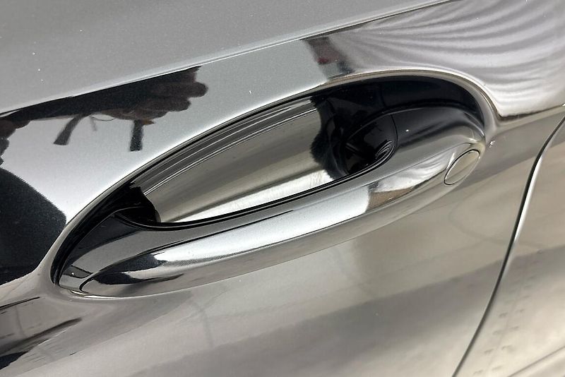 BMW Řada 5 540d xDrive - fotka 27 z 27