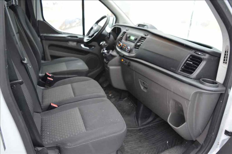 Ford Transit (2022) CUSTOM 2,0 D - fotka 13 z 16