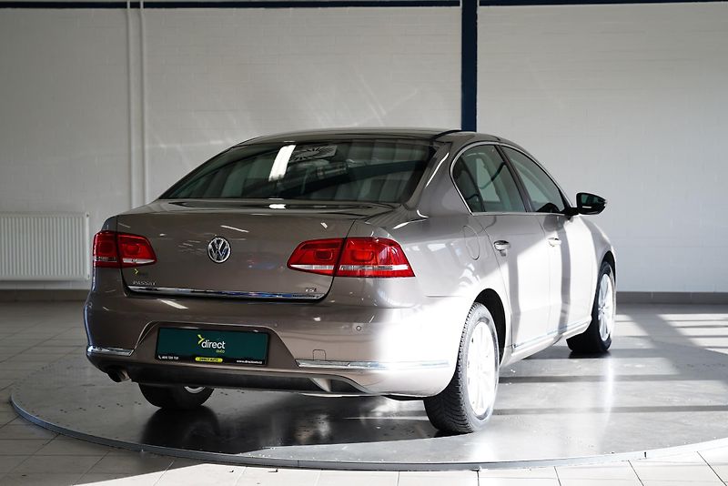 Volkswagen Passat - fotka 2 z 27