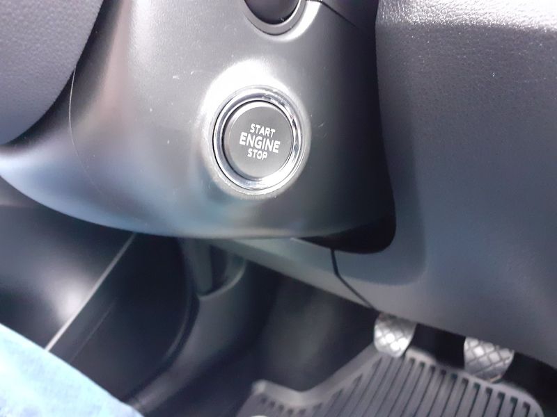 Škoda Fabia (2017) KOMBI 1.0 MPi ČR - fotka 17 z 34