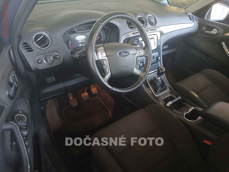 Ford S-MAX (2014) 2.0 TDCi, servis.kniha - fotka 3 z 3