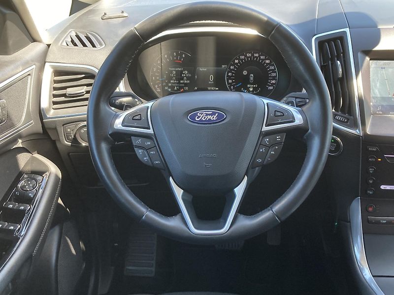 Ford S-MAX (2018) 2.0 TDCi Titanium, 7míst - fotka 19 z 42