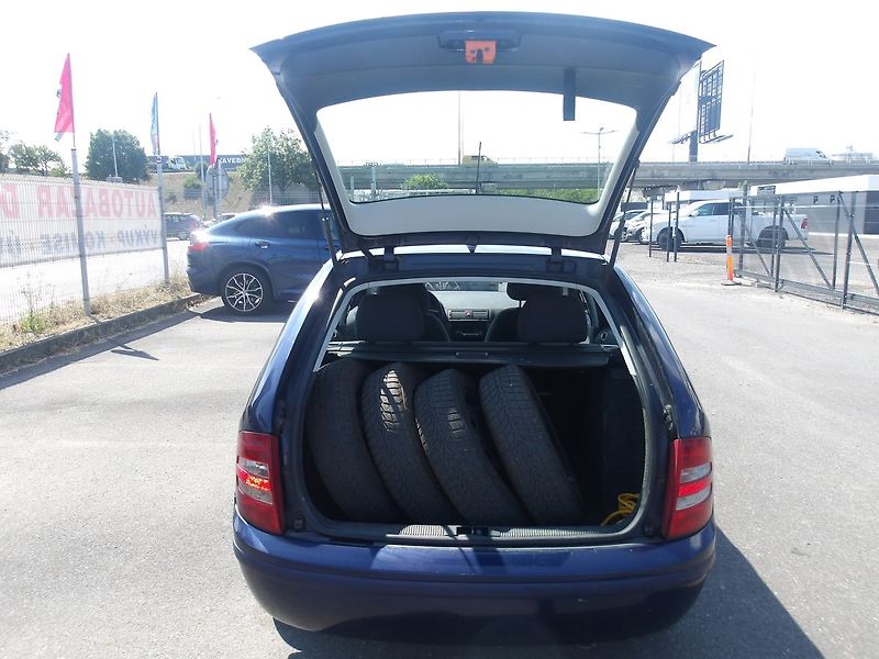 Škoda Fabia 1,4i 1.MAJ.! NAJ.47000km !!! - fotka 27 z 29
