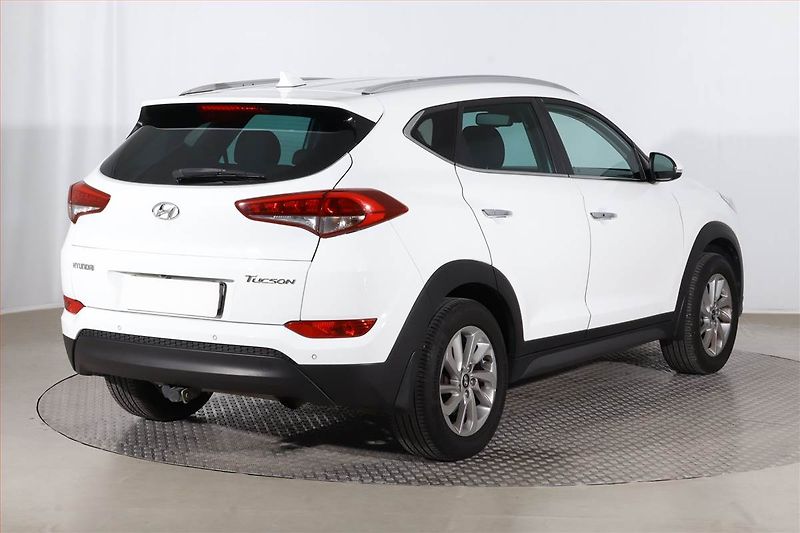 Hyundai Tucson (2017) Style 1.6 GDI, Serv.kniha - fotka 5 z 25