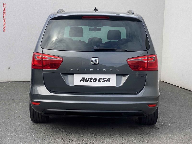 Seat Alhambra (2013) 2.0 TDi, Style, panor - fotka 5 z 22