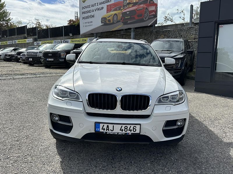 BMW X6 (2014) BMW X6 xDrive30d 2014 - fotka 2 z 18