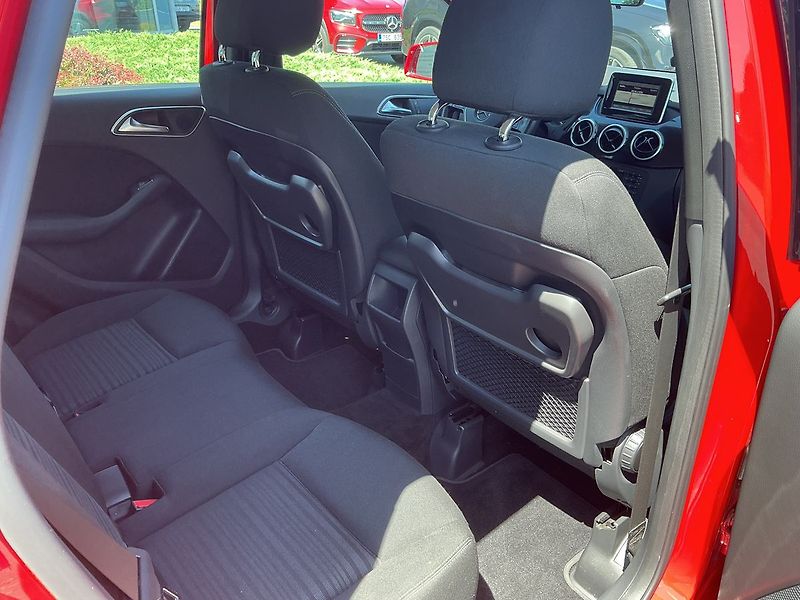 Mercedes-Benz Třídy B 180 BlueEFFICIE - fotka 19 z 21