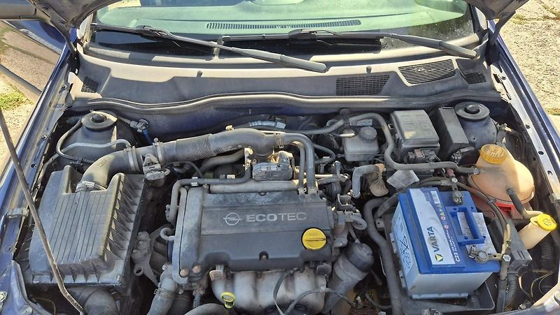 Opel Astra (2005) - fotka 12 z 12