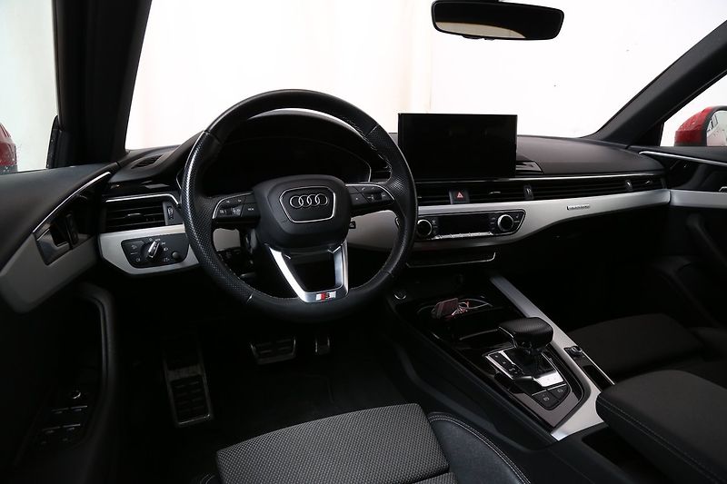 Audi A4 40TFSI q S-Line Matrix NezT Ka - fotka 9 z 23