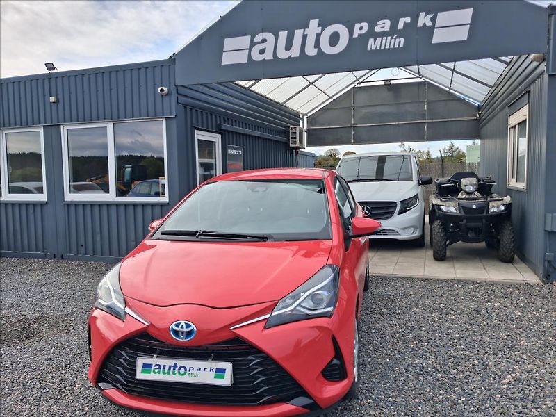 Toyota Yaris 1,5 Hybrid, ČR - fotka 3 z 13