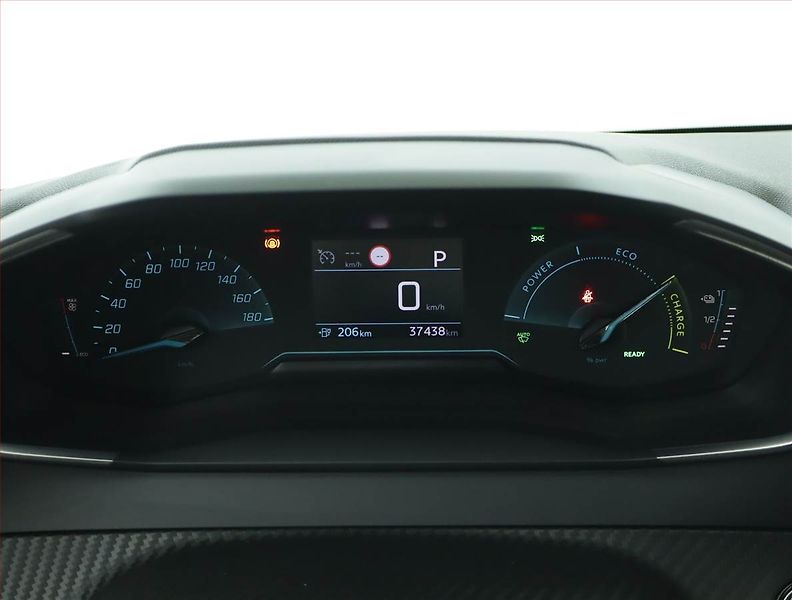 Peugeot 208 (2021) 50 kWh, SoH 89%, Automat - fotka 11 z 17