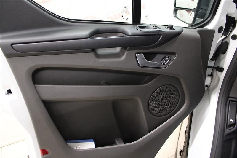 Ford Transit Custom 2,0 EcoBlue Trend L2, DPH 9M - fotka 10 z 29