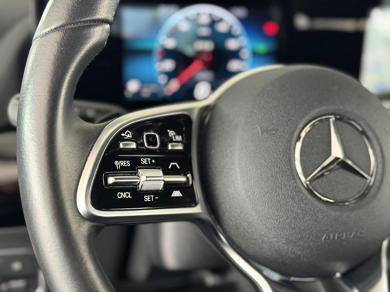 Mercedes-Benz GLA 200d AUT*Distronic*Tažné*DPH - fotka 25 z 37