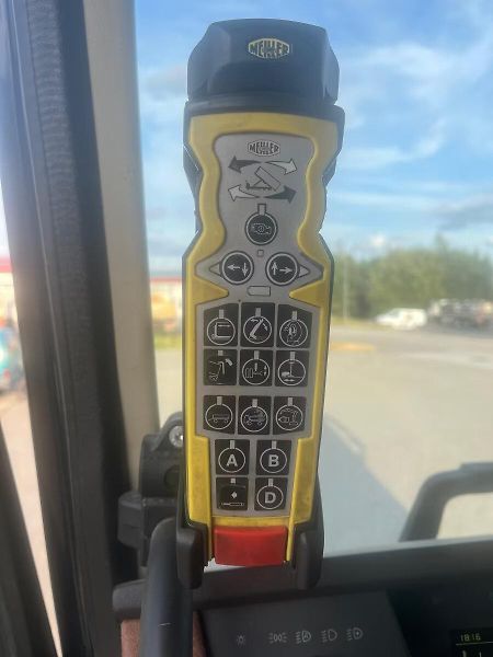 Volvo FH 500 8x4 nosič kontejnerů - fotka 8 z 12
