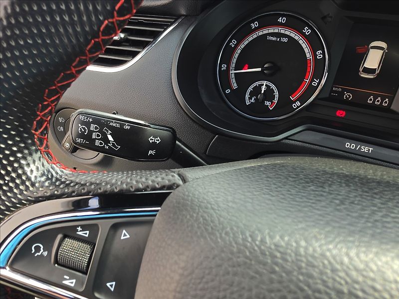 Škoda Octavia III 2,0 TSi 180KW RS Panorama - fotka 16 z 44