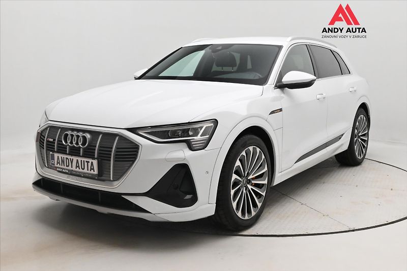 Audi e-tron 55 300 kW QUATTRO S-LINE Záruk - fotka 1 z 31