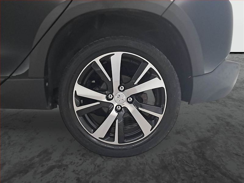Peugeot 2008 (2019) GT Line 1.2 PureTech, ČR,1.maj - fotka 15 z 20