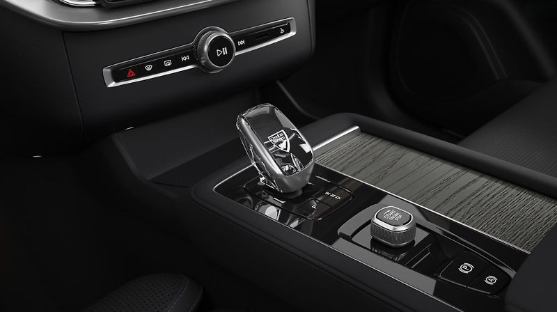 Volvo XC90 (2026) B5 AWD PLUS BRIGHT - fotka 13 z 13