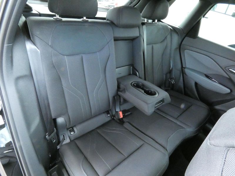 Audi Q3 (2026) S-Line e-hybrid 200 kW - fotka 26 z 29