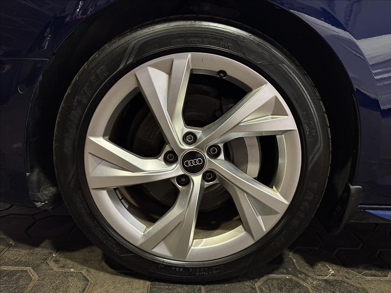 Audi A4 40TFSI Q S-LINE NEZ-TOP MATRIX - fotka 43 z 47