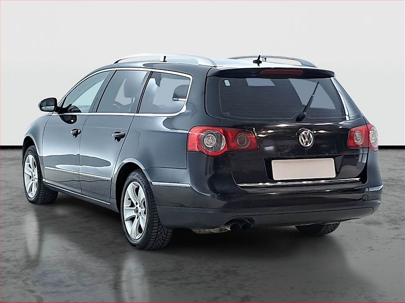 Volkswagen Passat (2006) 2.0 TDI, v provozu - fotka 4 z 17