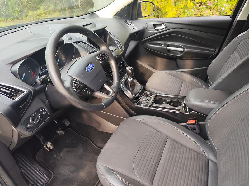 Ford Kuga (2019) Titanium - fotka 8 z 9