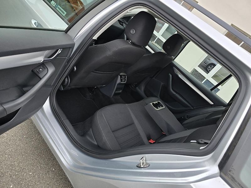 Škoda Octavia STYLE LED DIGIKLIMA-DPH - fotka 28 z 33