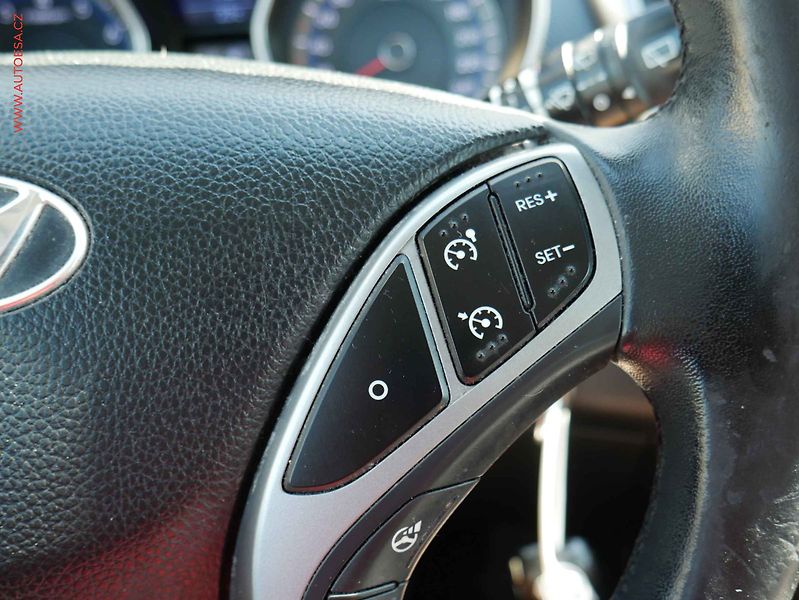 Hyundai i30 (2012) 1.6CVVT, 1.maj,ČR, AC, TZ - fotka 15 z 18