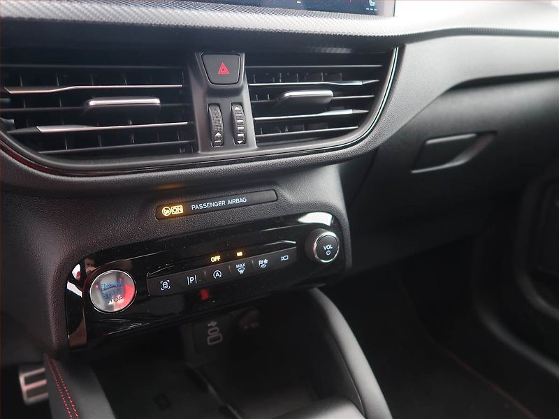 Ford Kuga (2025) 1.5 EcoBoost - fotka 17 z 18