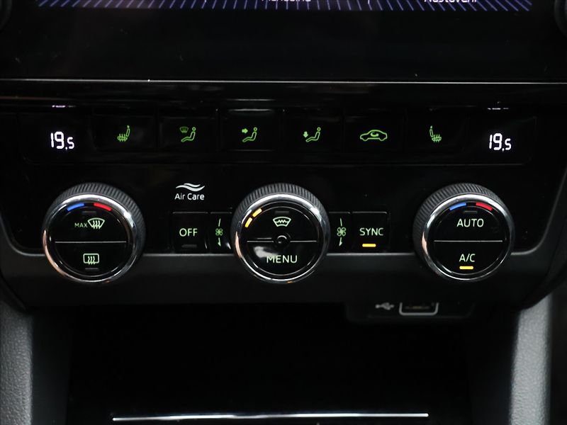 Škoda Octavia 1,4 TSI 110kW Style DSG LED CZ - fotka 22 z 30