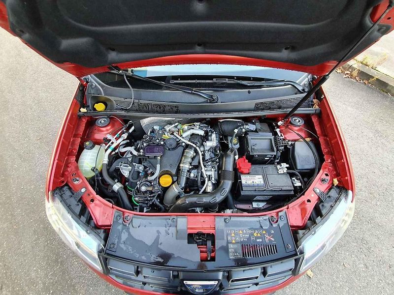 Výhodně koupíte třeba Dacii Duster, která na podzim plošně zlevnila o 15 tisíc korun.