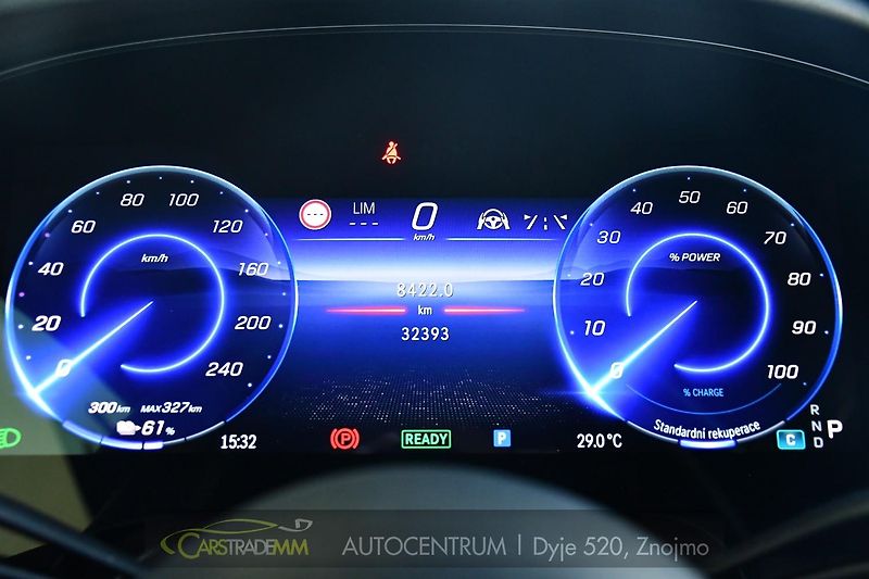 Mercedes-Benz EQS 450 AMG 4MATIC HYPERSCREEN - fotka 32 z 64