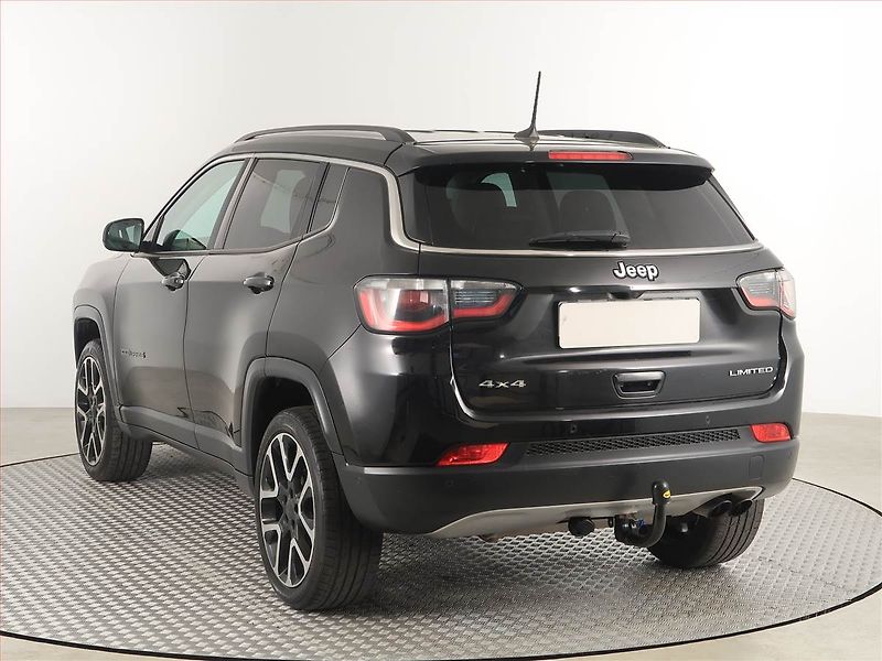 Jeep Compass (2018) 1.4 MultiAir, 4X4, Automat - fotka 4 z 20