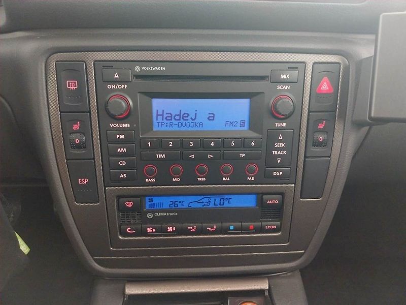 Volkswagen Passat (2004) 1.6, Serv.kniha, po STK, Tažné - fotka 12 z 18