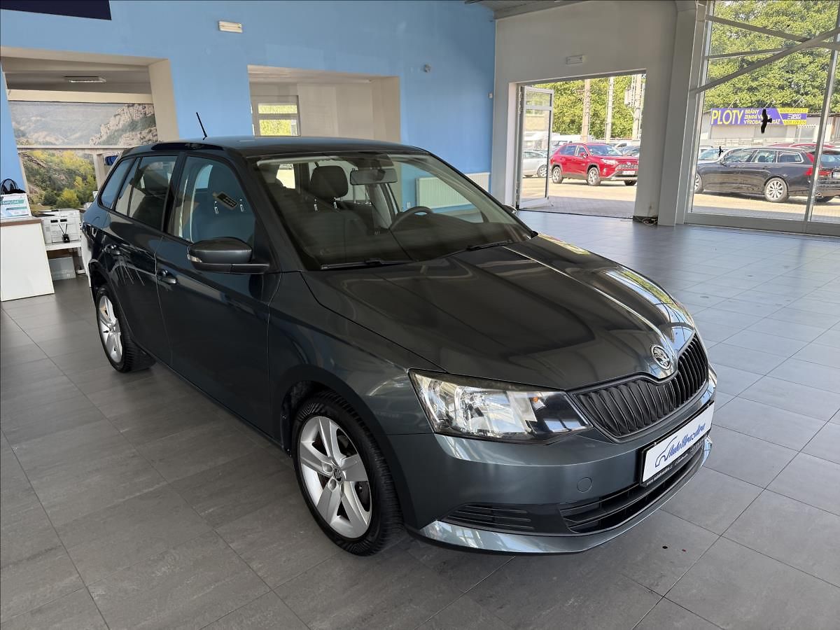 Škoda Fabia 1,2   TSI 66KW SERVISNÍ KNÍŽKA