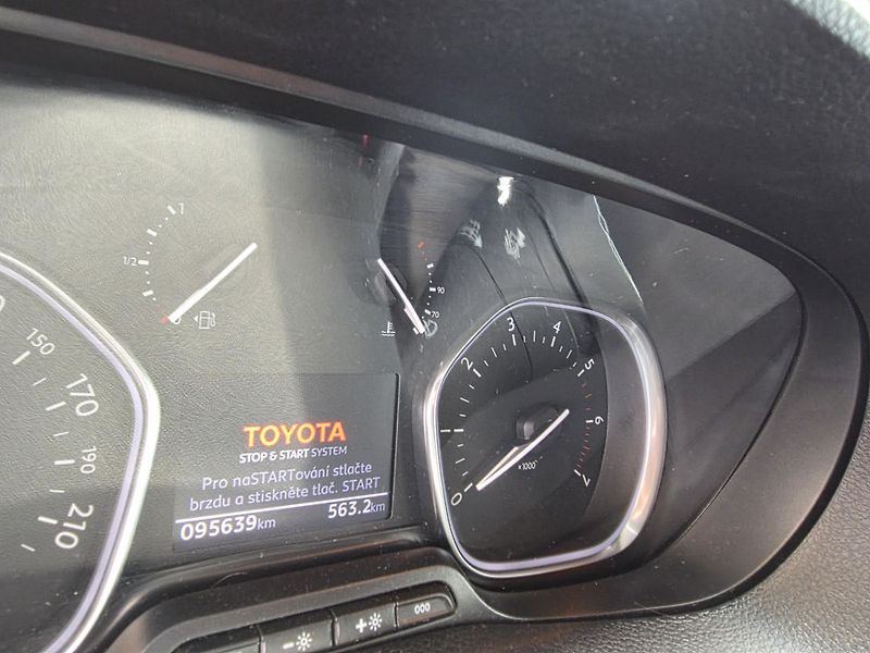 Toyota ProAce Verso 2.0-FAMILY-130kw-8míst - fotka 10 z 17