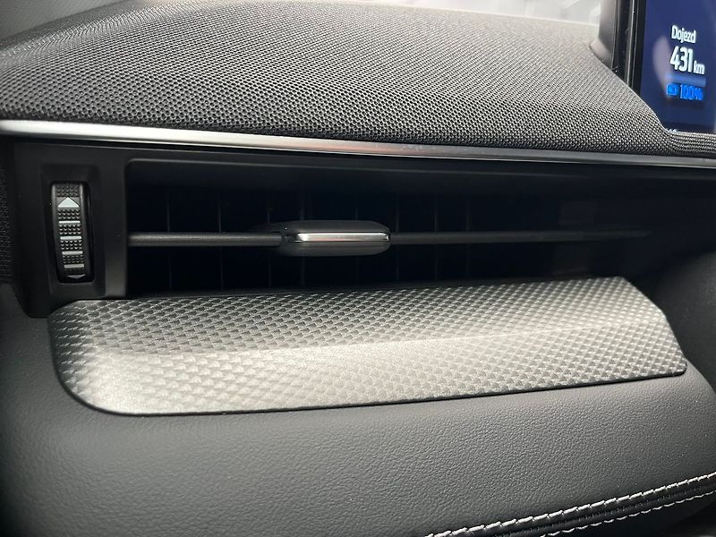Ford Mustang Mach-E SoH 94,5 %, po servisní prohlí - fotka 28 z 68