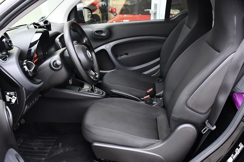 Smart Fortwo COUPE EQ 60KW - fotka 13 z 25