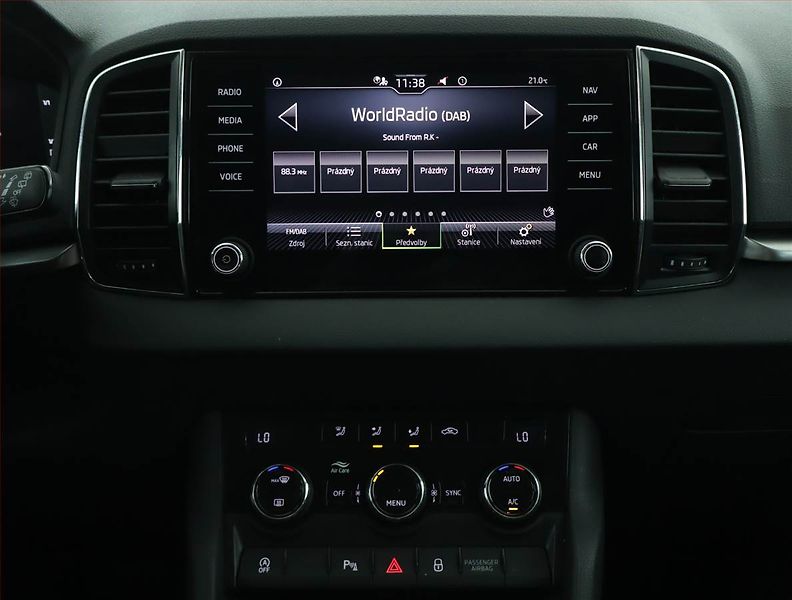 Škoda Karoq (2023) Ambition 1.5 TSI - fotka 12 z 17