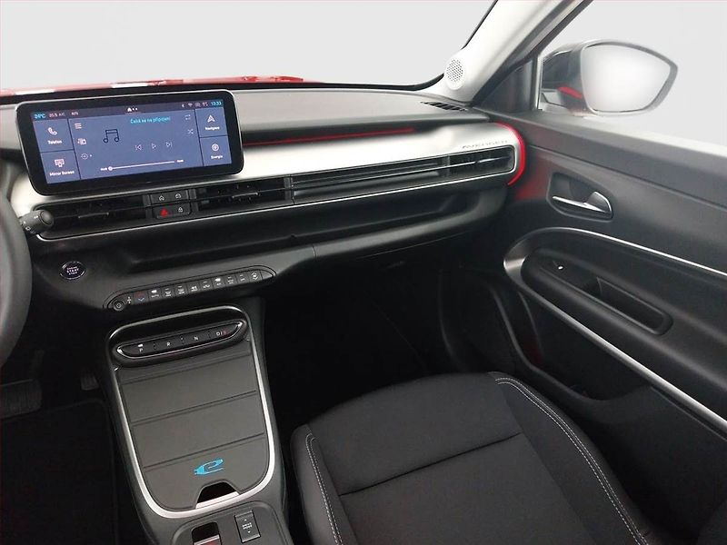 Jeep Avenger (2023) 54 kWh, SoH 95% - fotka 8 z 21