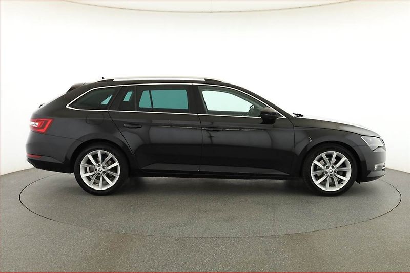 Škoda Superb (2018) Style 2.0 TDI, Automat - fotka 6 z 17