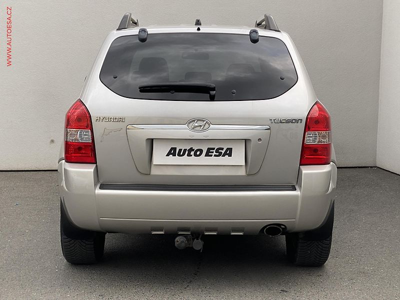 Hyundai Tucson (2006) 2.0i, AC, TZ, výhřev sed - fotka 5 z 16