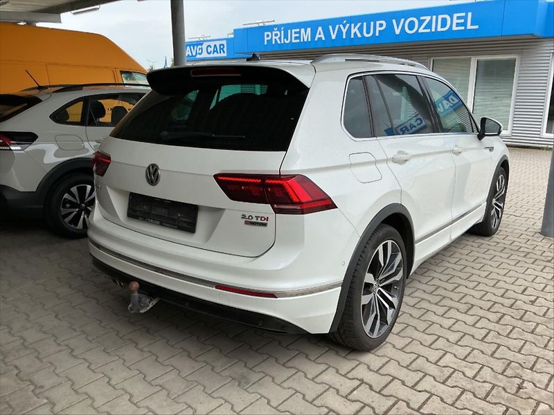 Volkswagen Tiguan 2,0 TDI 140kW 4M DSG R-Line - fotka 10 z 10