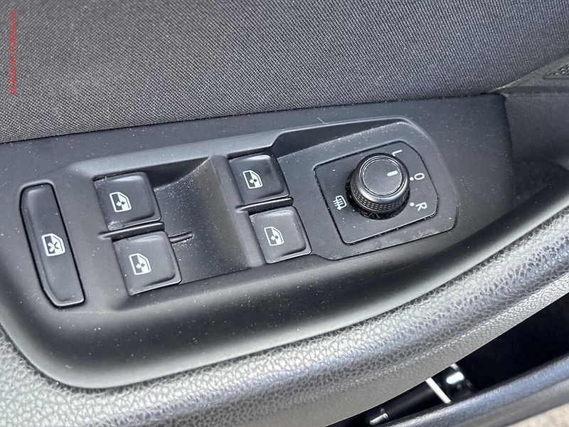 Volkswagen Passat (2018) 1.6 TDi, Comfortline, navi, - fotka 11 z 18