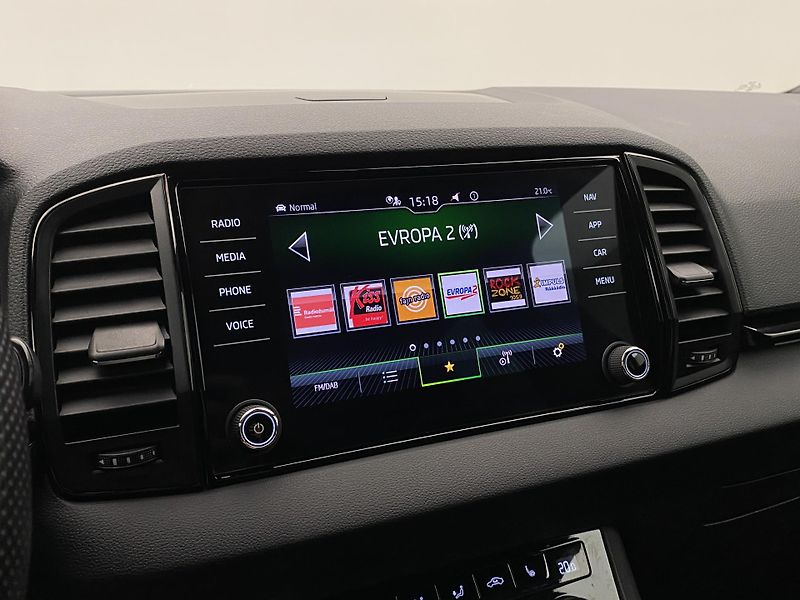 Škoda Karoq 2.0TSI SPORTLINE 4x4 REZERVACE - fotka 33 z 55