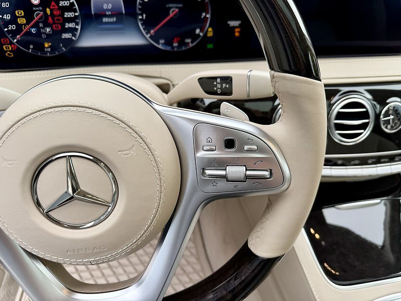 Mercedes-Benz Třídy S (2018) 560 4MATIC LONG - fotka 37 z 55
